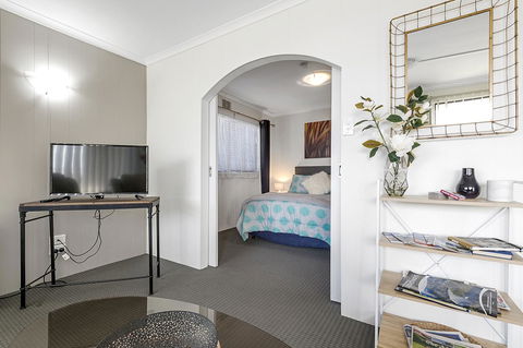 Aruba Apartments - Holiday Adelaide 11