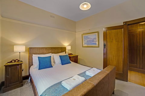 Gorgeous Hobart Accommodation - Park On Park - New Town - Holiday Adelaide 29