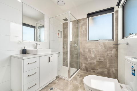 Rosewater Townhouses Dromana - Holiday Adelaide 19