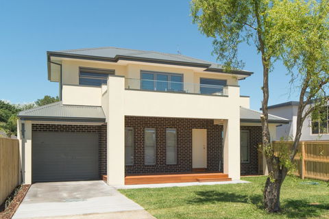 Rosewater Townhouses Dromana - Holiday Adelaide 26