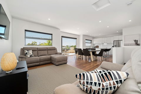 Rosewater Townhouses Dromana - Holiday Adelaide 0
