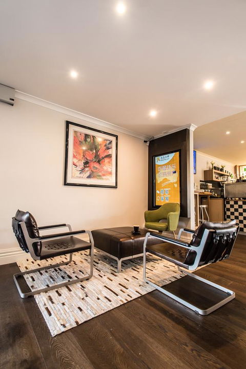 The Waverley International Hotel - Holiday Adelaide 25