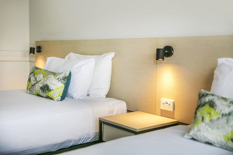 Nightcap At Matthew Flinders Hotel - Holiday Adelaide 15