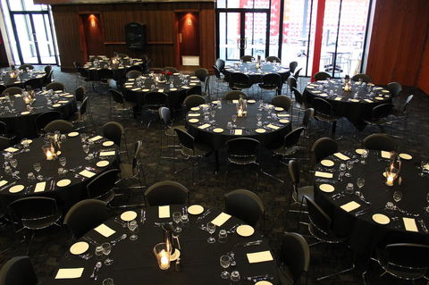 Nightcap At Matthew Flinders Hotel - Holiday Adelaide 10