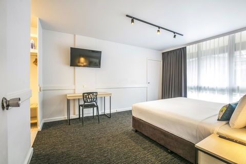 Nightcap At Matthew Flinders Hotel - Holiday Adelaide 21