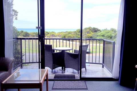Apollo Bay Waterfront Motor Inn - Holiday Adelaide 27
