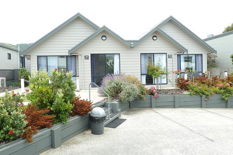 Apollo Bay Waterfront Motor Inn - Holiday Adelaide 8