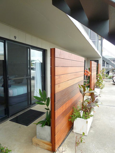 Apollo Bay Waterfront Motor Inn - Holiday Adelaide 11