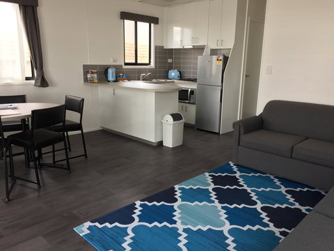 Apollo Bay Waterfront Motor Inn - Holiday Adelaide 34