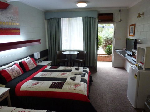 The Grampians Motel - Holiday Adelaide 11