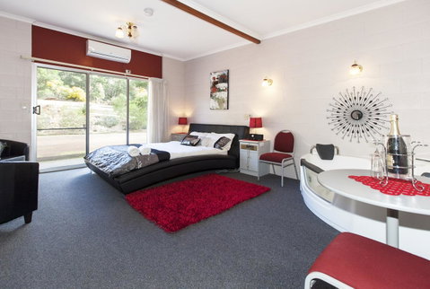 The Grampians Motel - Holiday Adelaide 5