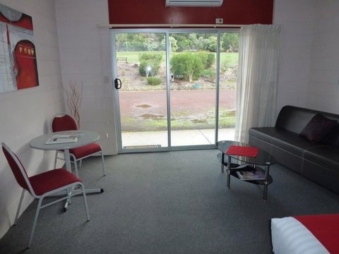 The Grampians Motel - Holiday Adelaide 33