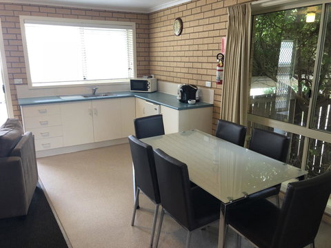 Port Campbell Parkview Motel & Apartments - Holiday Adelaide 44