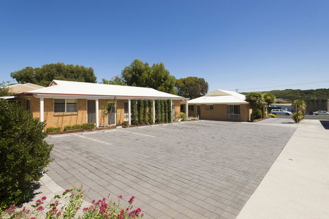 Port Campbell Parkview Motel & Apartments - Holiday Adelaide 37