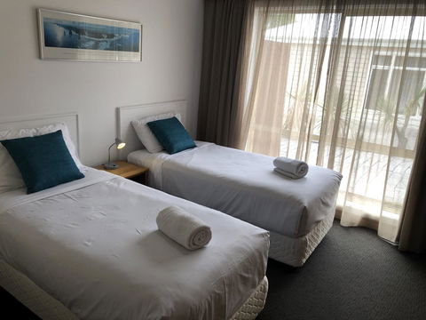 Port Campbell Parkview Motel & Apartments - Holiday Adelaide 13