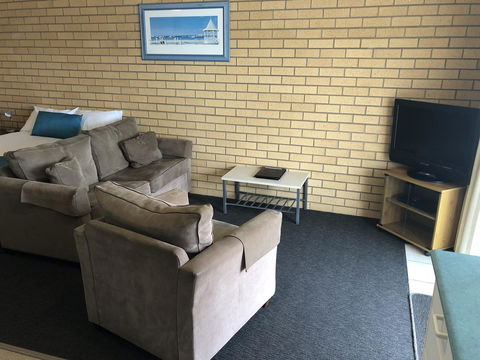 Port Campbell Parkview Motel & Apartments - Holiday Adelaide 9