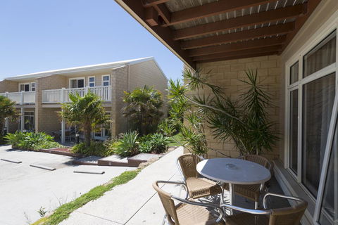 Port Campbell Parkview Motel & Apartments - Holiday Adelaide 33