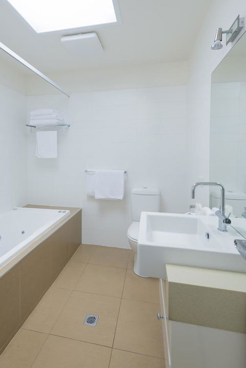 Port Campbell Parkview Motel & Apartments - Holiday Adelaide 34