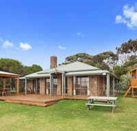 Apollo Bay Cottages - Holiday Adelaide