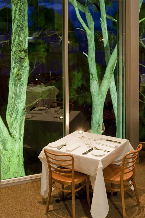 Chris\'s Beacon Point Restaurant & Villas - Holiday Adelaide 11