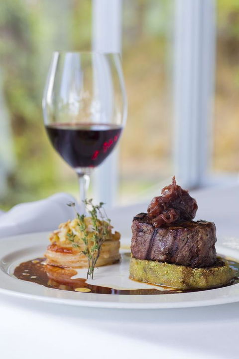Chris\'s Beacon Point Restaurant & Villas - Holiday Adelaide 10