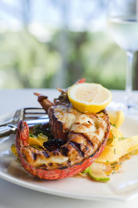 Chris\'s Beacon Point Restaurant & Villas - Holiday Adelaide 8
