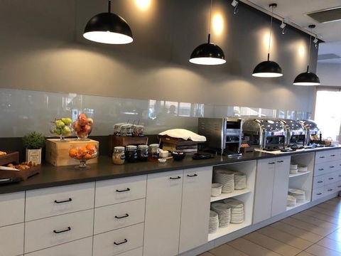 Best Western Melbourne Airport - Holiday Adelaide 7