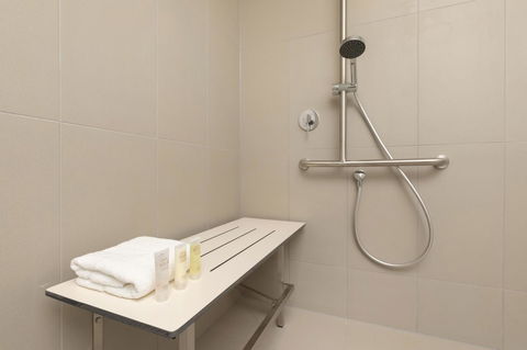 Ibis Melbourne Central - Holiday Adelaide 34