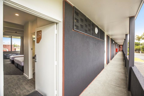 Nightcap At Seaford Hotel - Holiday Adelaide 26