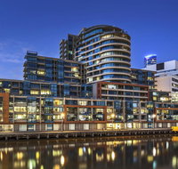 Waterfront Melbourne Apartments - Holiday Adelaide