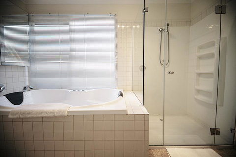 Rayville Boat Houses - Holiday Adelaide 12