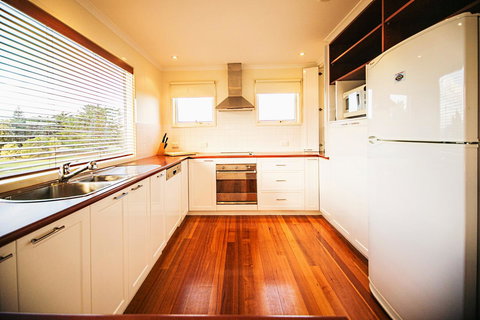 Rayville Boat Houses - Holiday Adelaide 5