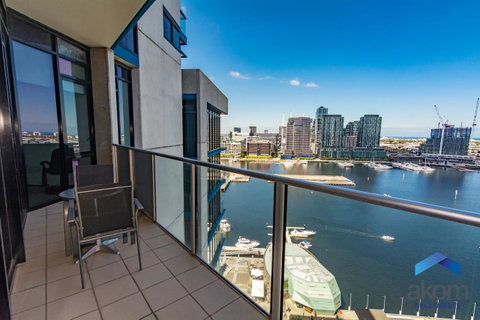AKOM AT Docklands - Holiday Adelaide 6