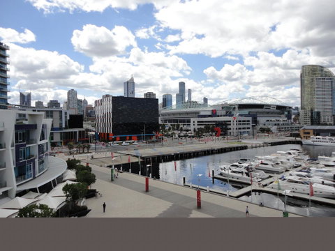 AKOM AT Docklands - Holiday Adelaide 42