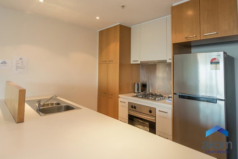 AKOM AT Docklands - Holiday Adelaide 8