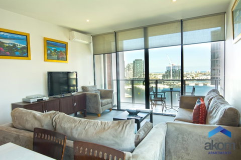 AKOM AT Docklands - Holiday Adelaide 16