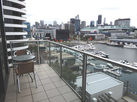 AKOM AT Docklands - Holiday Adelaide 38