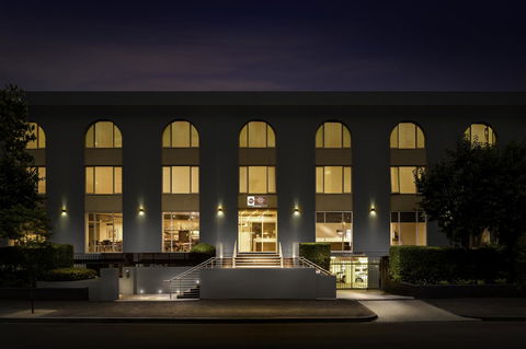 BEST WESTERN PLUS Travel Inn - Holiday Adelaide 0