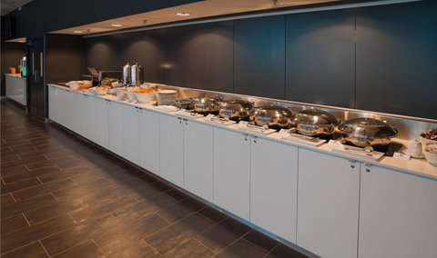 Travelodge Hotel Melbourne Docklands - Holiday Adelaide 12