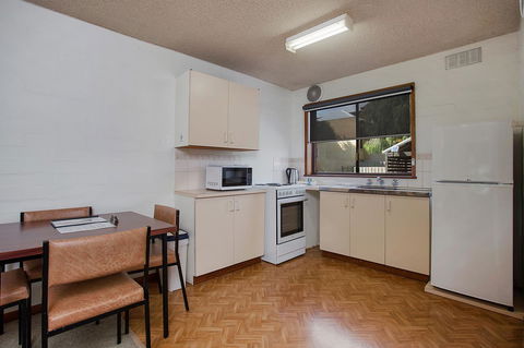 Eastern Beach Holiday Units - Holiday Adelaide 3