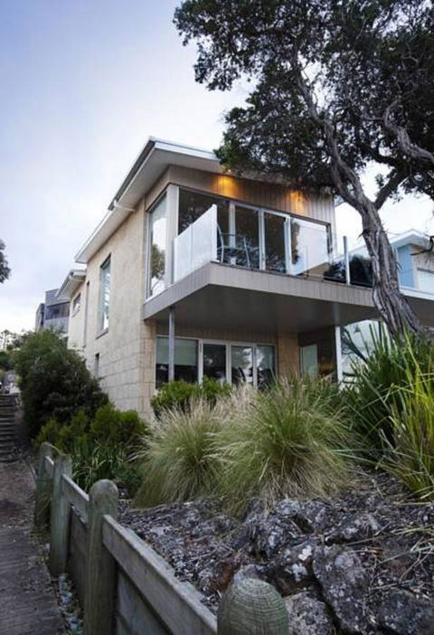 Battery Cove Beach Front Apartment - Holiday Adelaide 0