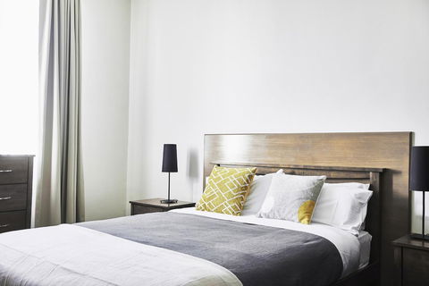 Plough Hotel - Holiday Adelaide 0