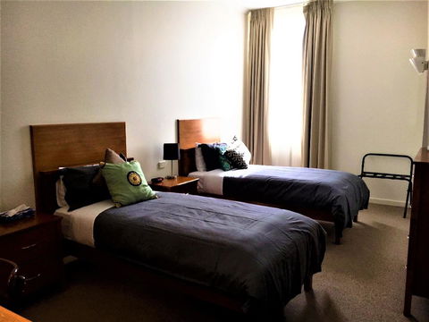 Plough Hotel - Holiday Adelaide 9