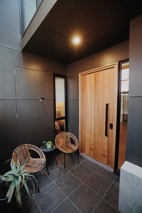 THE WAREHOUSE APARTMENTS - Holiday Adelaide 5