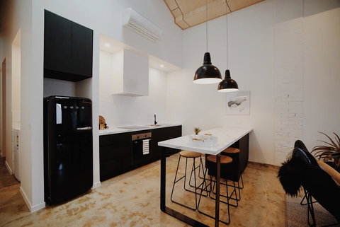 THE WAREHOUSE APARTMENTS - Holiday Adelaide 11