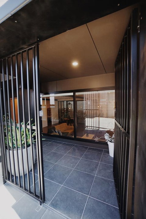 THE WAREHOUSE APARTMENTS - Holiday Adelaide 4