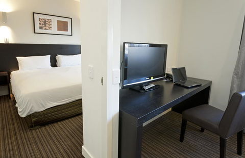 Causeway 353 Hotel - Holiday Adelaide 32