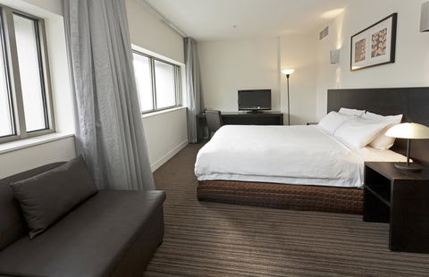 Causeway 353 Hotel - Holiday Adelaide 25