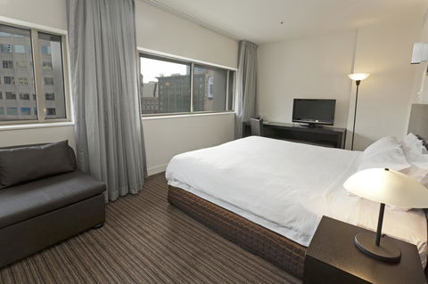 Causeway 353 Hotel - Holiday Adelaide 7