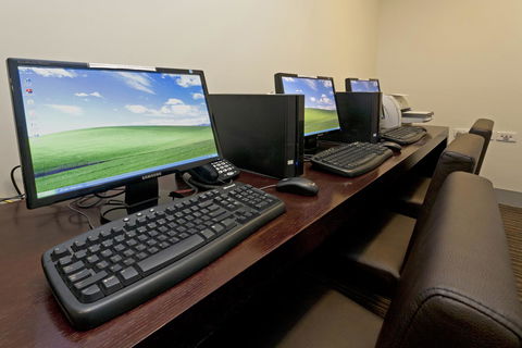 Causeway 353 Hotel - Holiday Adelaide 15